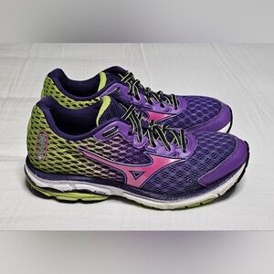 Mizuno Women's Purple Running Shoes